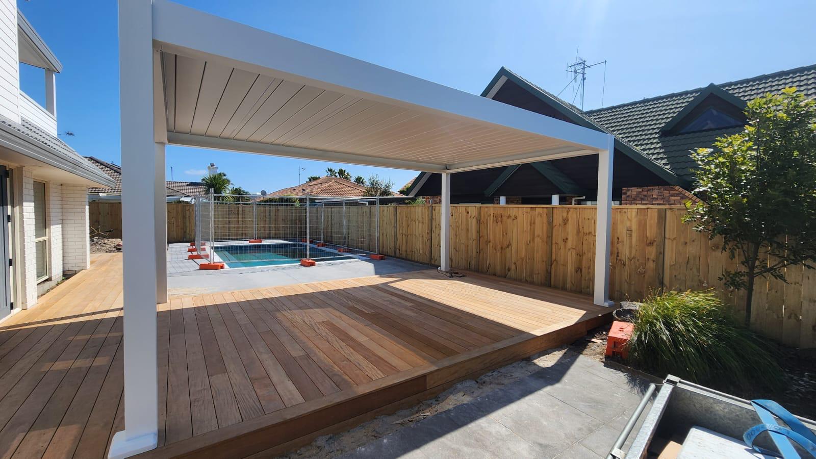 Pergolas et Zones Côtières : Spécificités d'Installation et Entretien